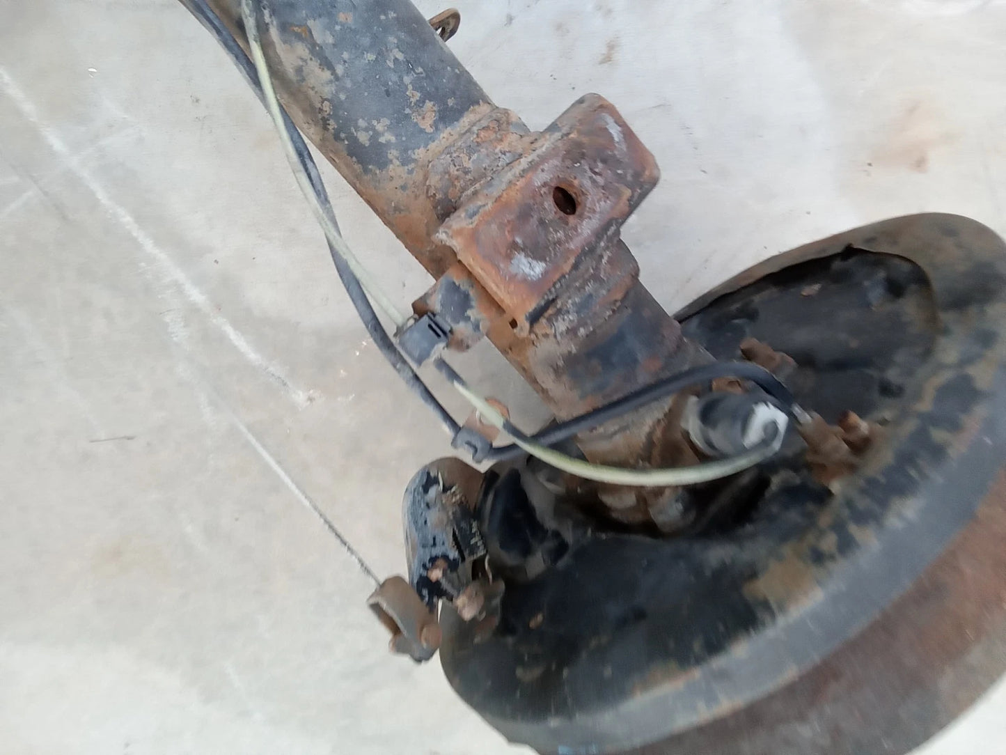 00-06 TOYOTA TUNDRA ACC CAB (1.5 DOORS) 4.7L 4WD 4X4 REAR END DIFFERENTIAL AXLE