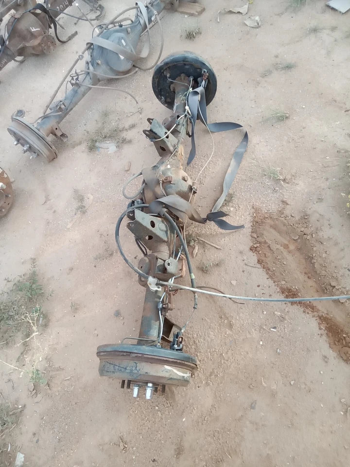 96-02 TOYOTA 4RUNNER REAR END DIFFERENTIAL AXLE CARRIER COMPLETE W/LOCK ER -A04A