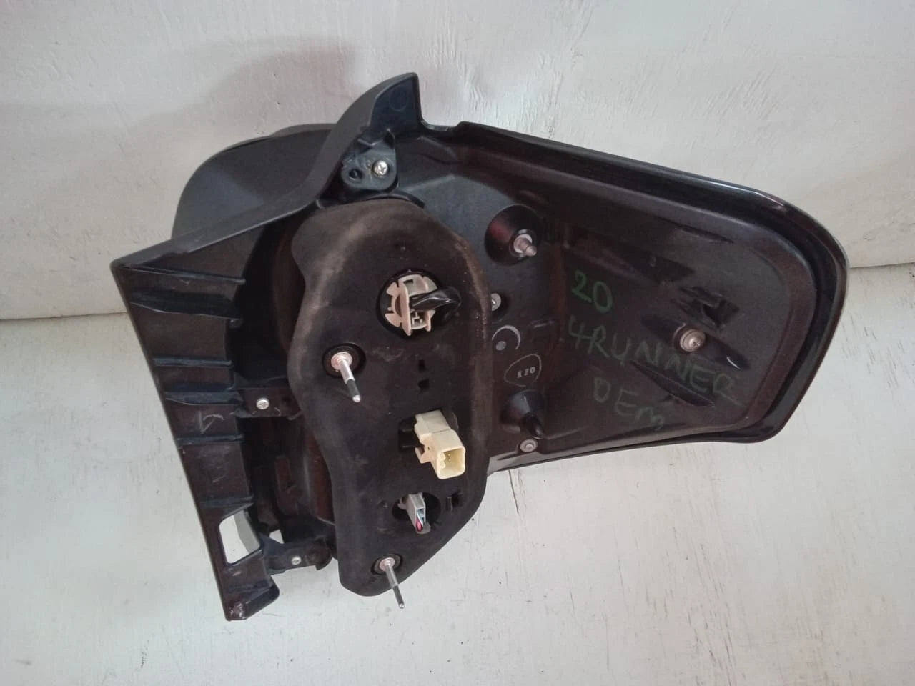 2014-2022 TOYOTA 4RUNNER REAR LAMP LEFT DRIVER SIDE - OEM 8156135392