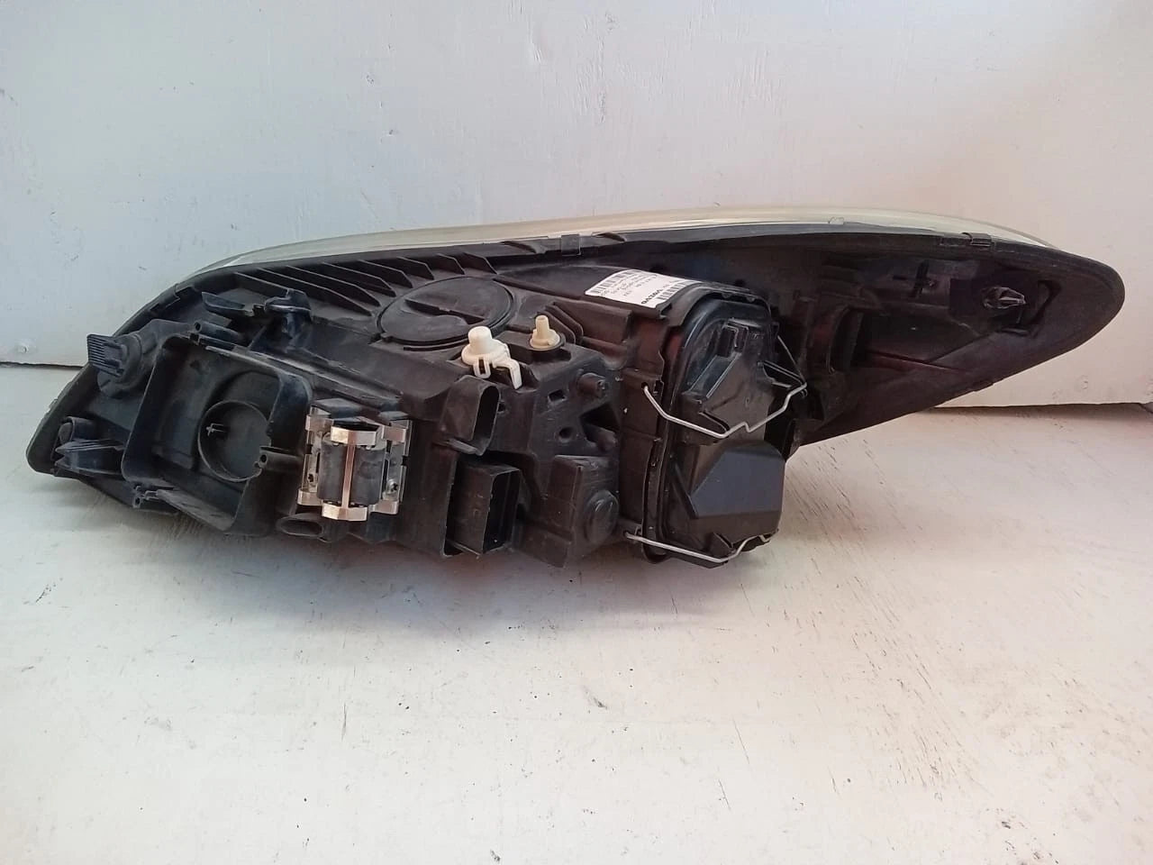 2011 - 2013 VOLVO C30 T5 HEADLIGHT HEADLAMP RIGHT PASSENGER SIDE - LE08F6184