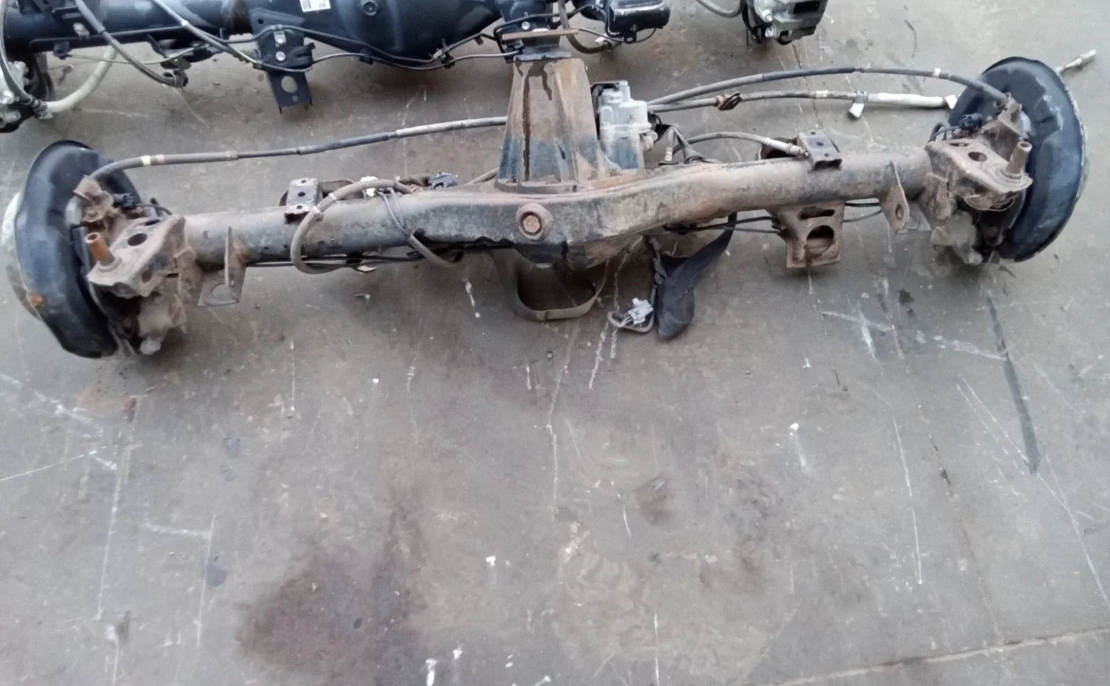 Rear differential assembly with locker for 2007 2008 Toyota FJ Cruiser 4WD MT, 3.909 gear ratio
