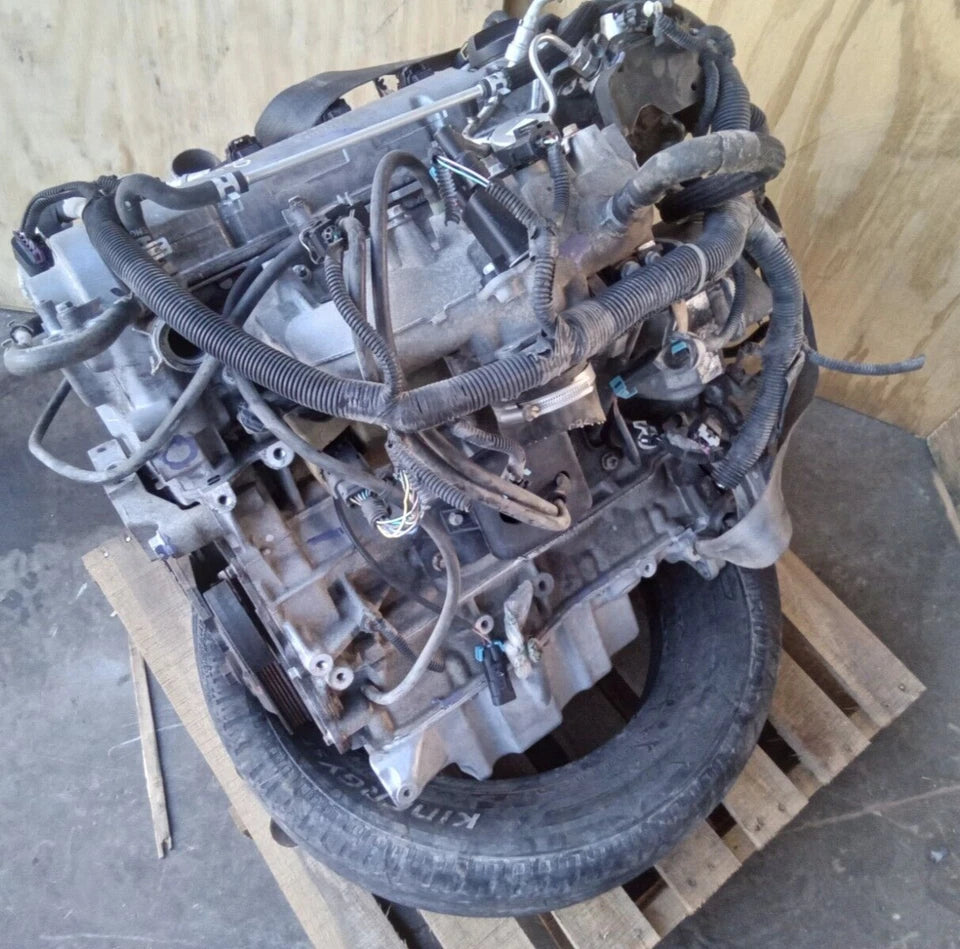 CHEVY COBALT HHR SATURN SKY Pontiac Solstice 2.0L Engine Motor Assembly W/TURBO