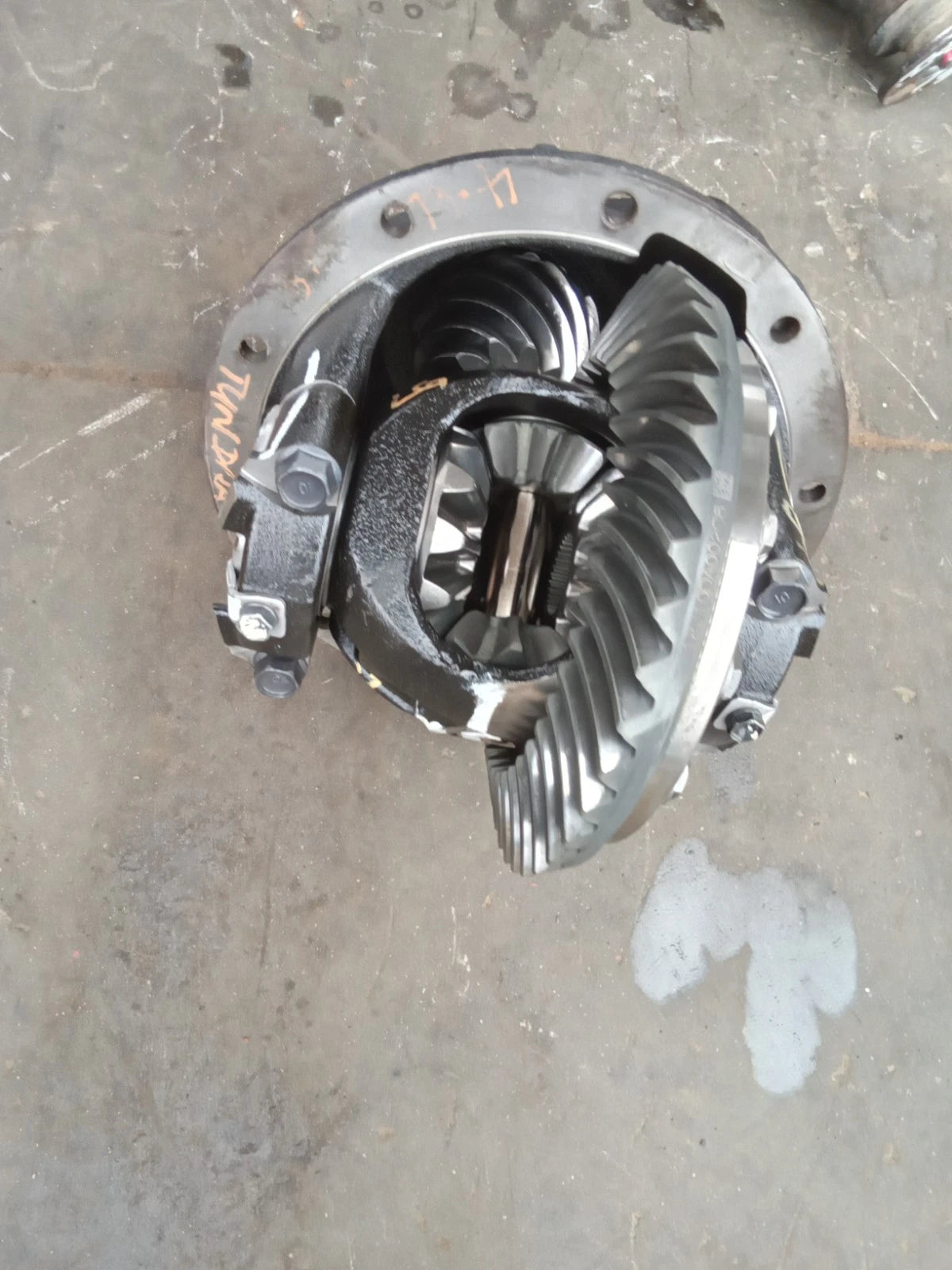 07-20 TOYOTA TUNDRA V8 4.7L 4.6L V6 4.0L REAR DIFFERENTIAL CARRIER 3RD MEMBER 41110-0C010