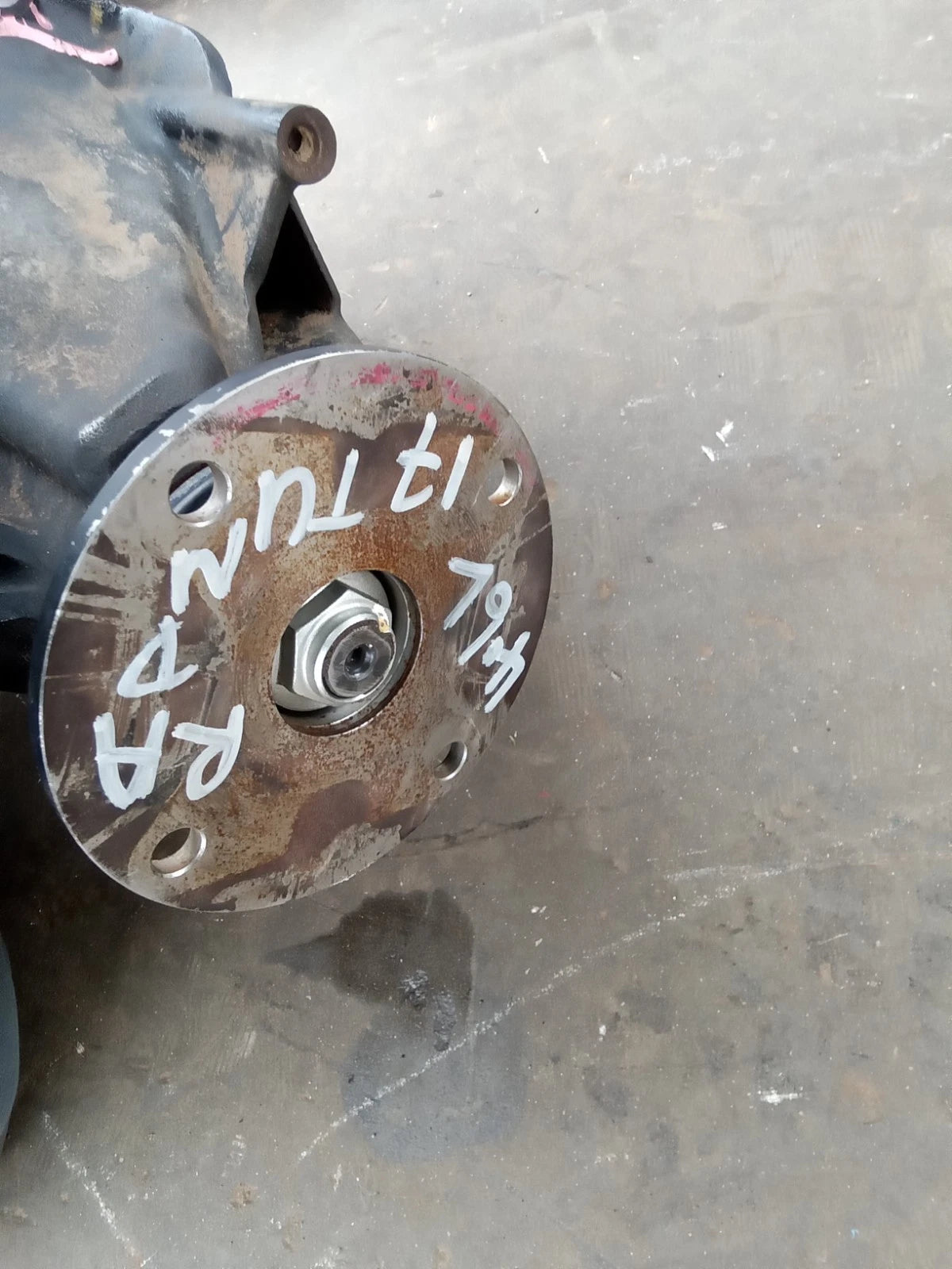 07-20 TOYOTA TUNDRA V8 4.7L 4.6L V6 4.0L REAR DIFFERENTIAL CARRIER 3RD MEMBER 41110-0C010