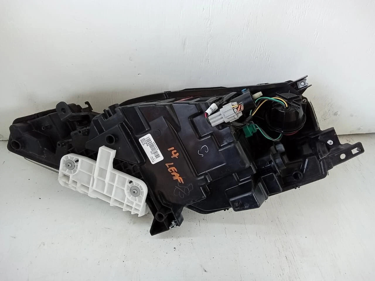 2013 - 2017 NISSAN LEAF HEADLIGHT HEADLAMP RIGHT PASSENGER SIDE - 260103NF0A