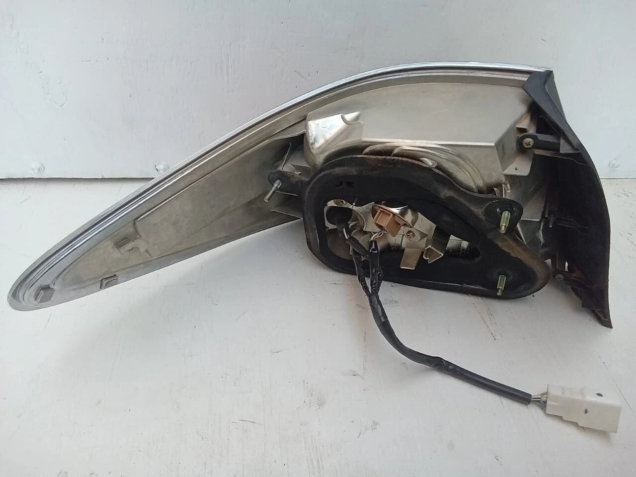 2004-2006 LEXUS ES330 ES 330 TAIL LIGHT REAR LAMP RIGHT PASSENGER SIDE 8155133430