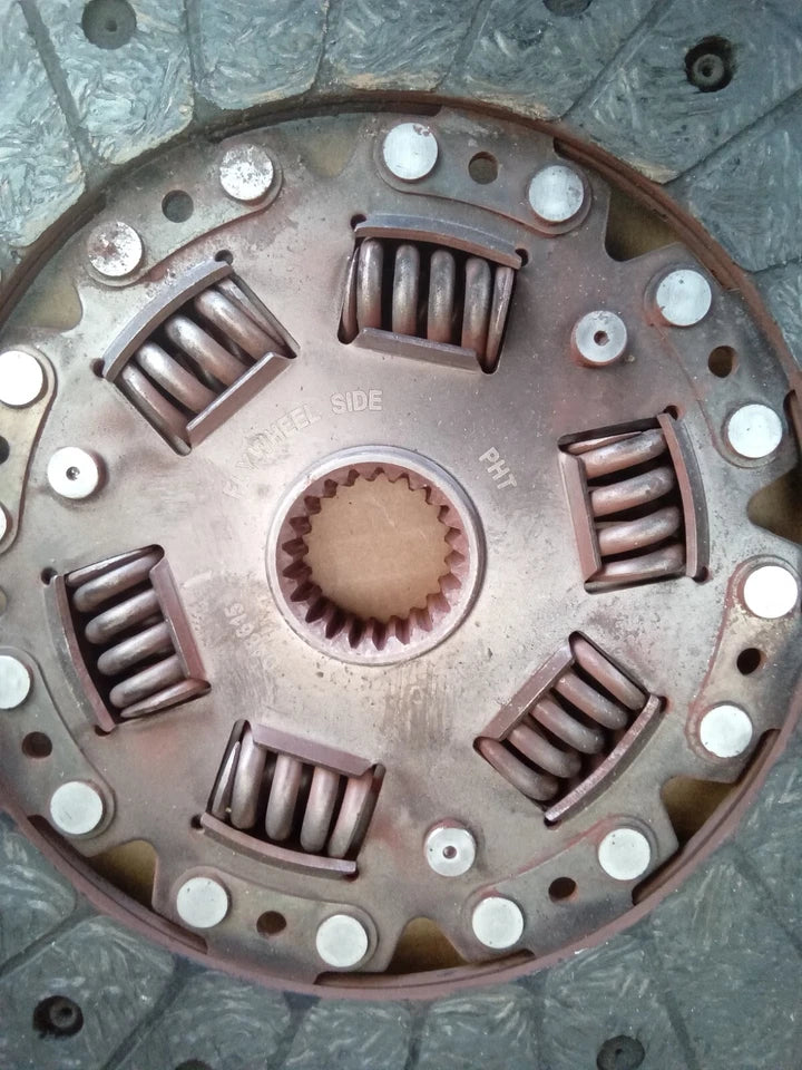 1995-2004 TOYOTA TACOMA CLUTCH PRESSURE PLATE AND DISC - OEM