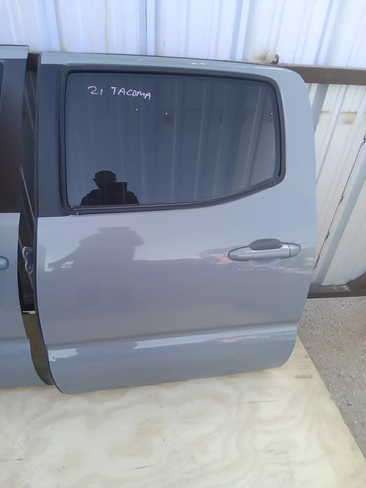 16 17 18 19 20 21 22 23 TOYOTA TACOMA CREW CAB FRONT AND REAR LEFT DOORS ASSY