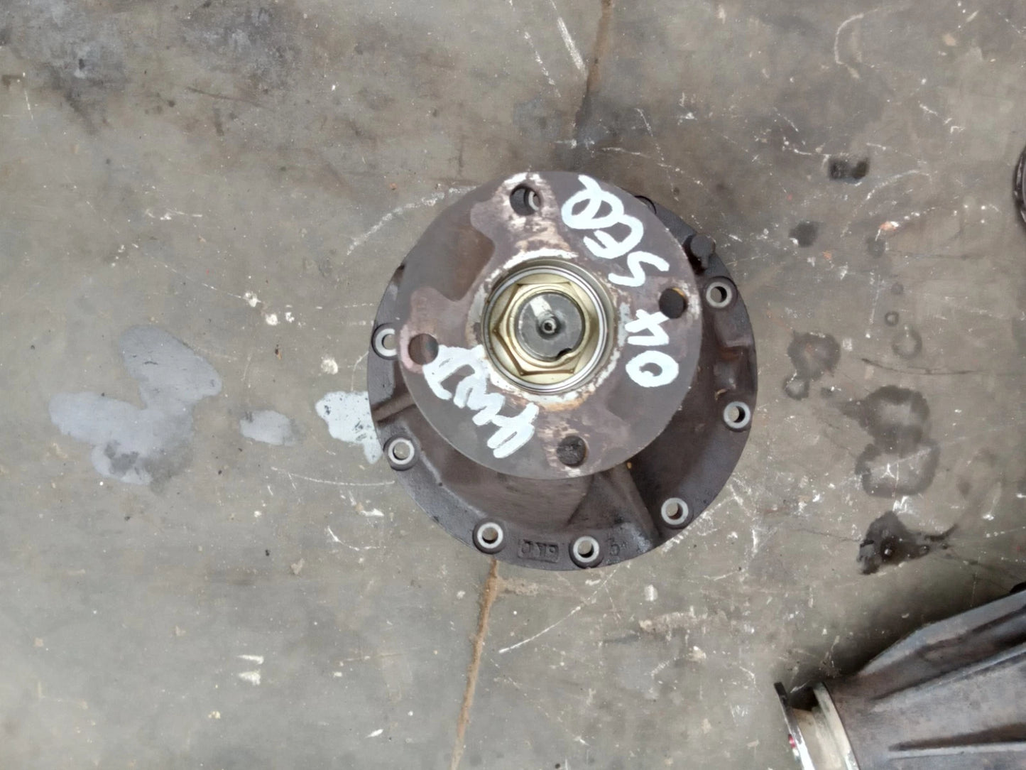 01 -07 TOYOTA SEQUOIA V8 4.7L 4WD REAR DIFFERENTIAL CARRIER 3RD MEMBER 41110-35751