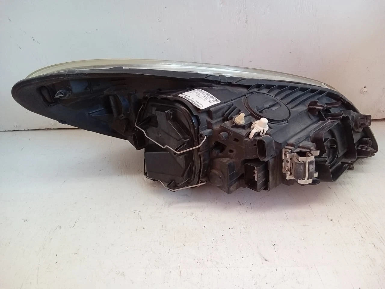 2011 - 2013 VOLVO C30 T5 HEADLIGHT HEADLAMP LEFT DRIVER SIDE - LE08F6184 31214812