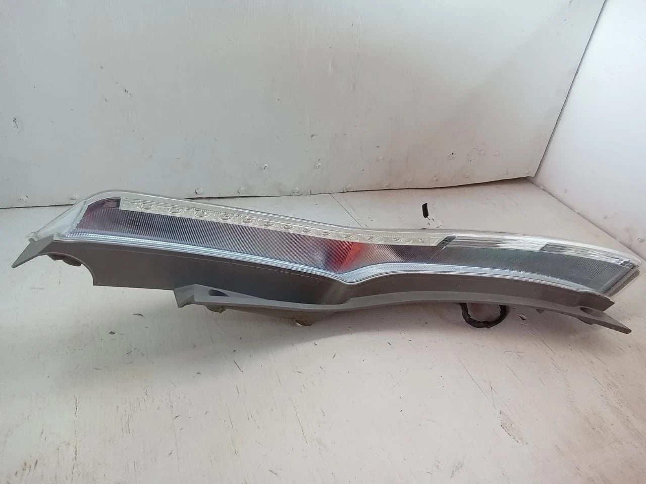 2013-2014 NISSAN LEAF REAR LAMP RIGHT PASSENGER SIDE 26550-3NA3A
