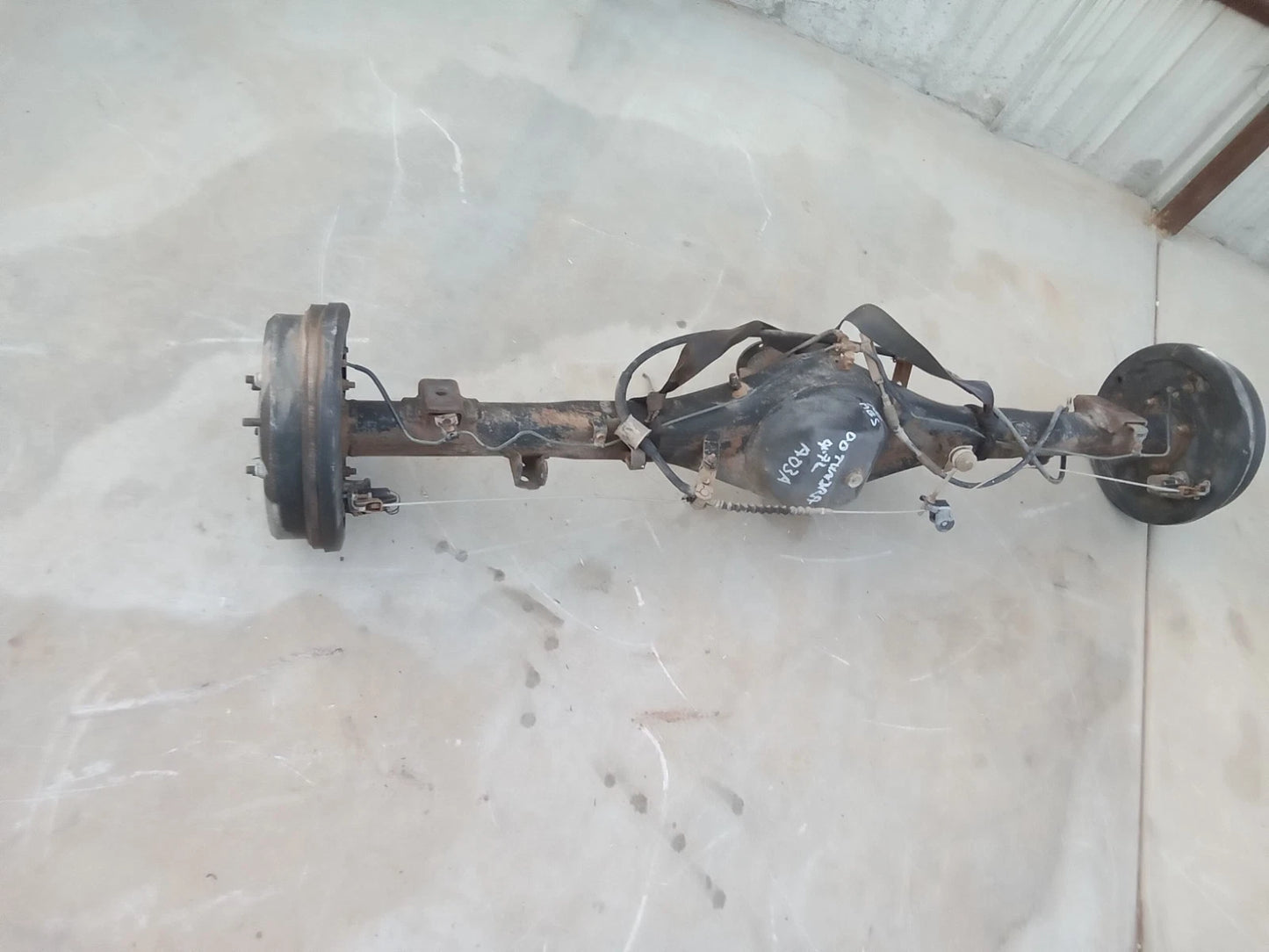 00-06 TOYOTA TUNDRA ACC CAB (1.5 DOORS) 4.7L 4WD 4X4 REAR END DIFFERENTIAL AXLE