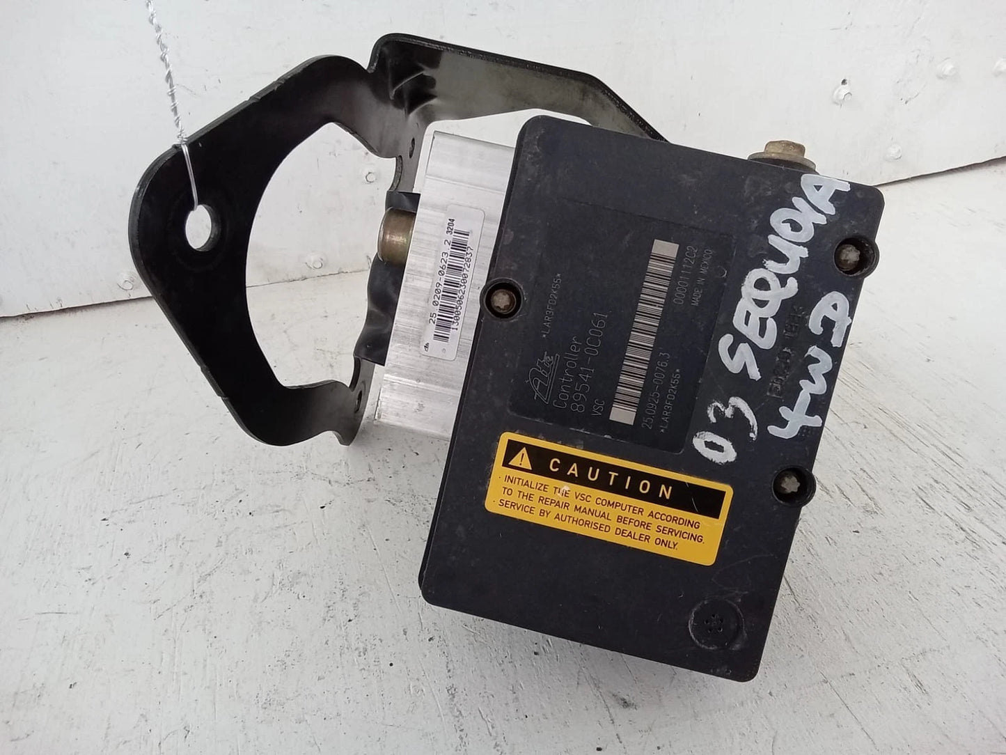 03-04 TOYOTA SEQUOIA 4WD 4.7L ANTI LOCK BRAKE PUMP ABS CONTROL MODULE 895410C061