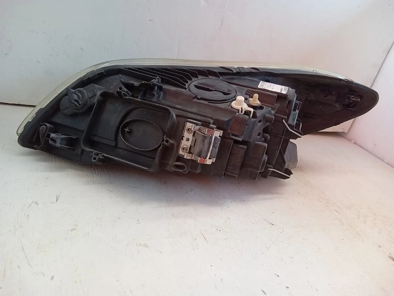 2011 - 2013 VOLVO C30 T5 HEADLIGHT HEADLAMP RIGHT PASSENGER SIDE - LE08F6184