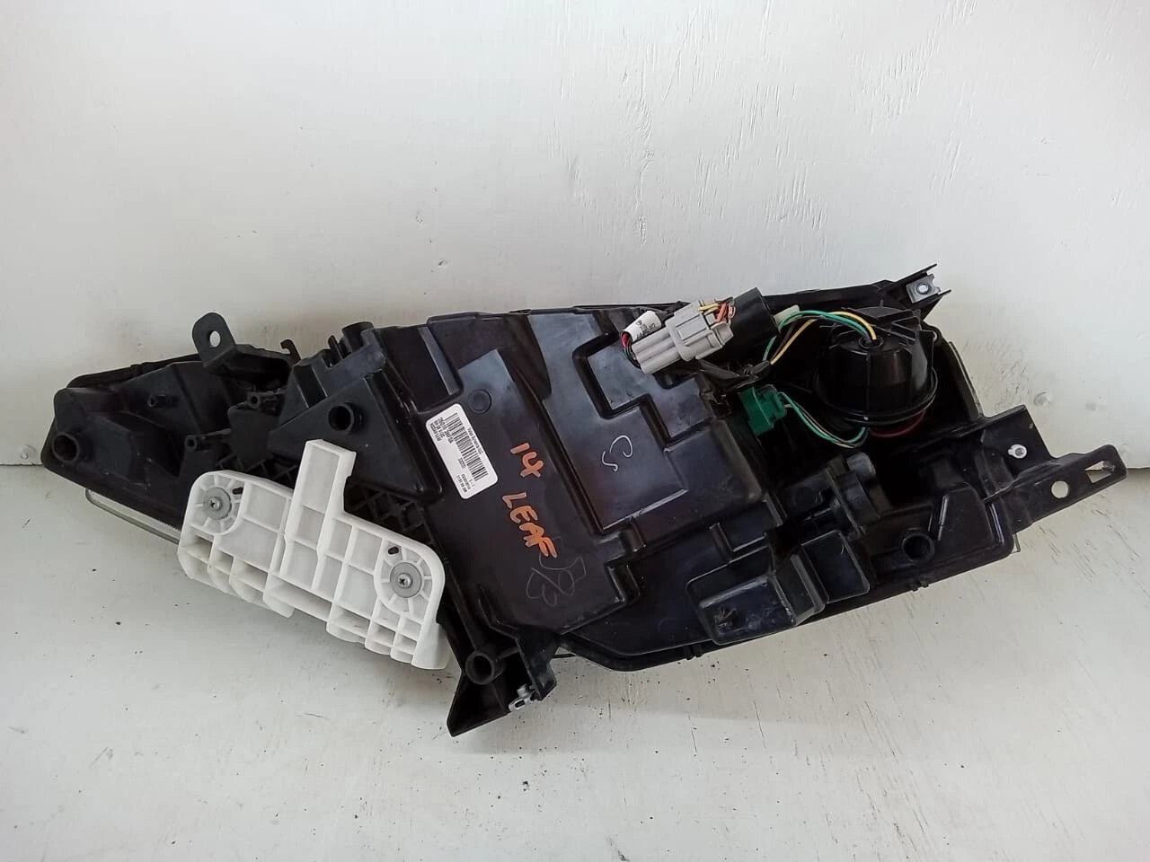 2013 - 2017 NISSAN LEAF HEADLIGHT HEADLAMP RIGHT PASSENGER SIDE - 260103NF0A