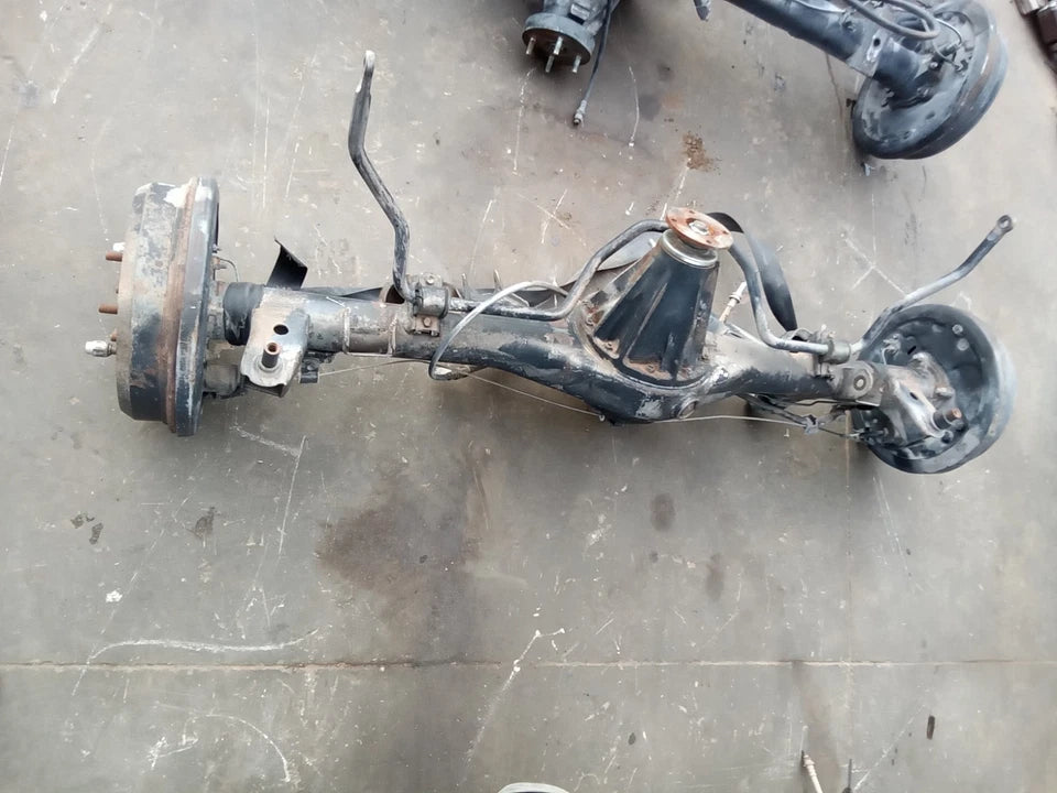 96-02 TOYOTA 4RUNNER REAR END DIFFERENTIAL AXLE CARRIER COMPLETE W/O ABS-A02A