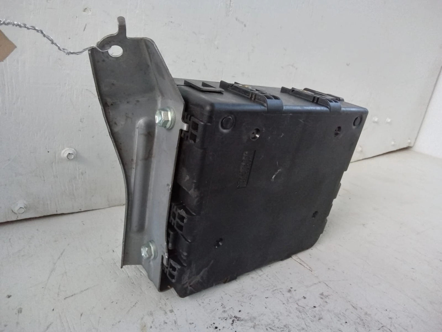 2006-2013 TOYOTA HIGHLANDER CAMRY BRAKE CONTROL POWER SUPPLY MODULE 89680-33010