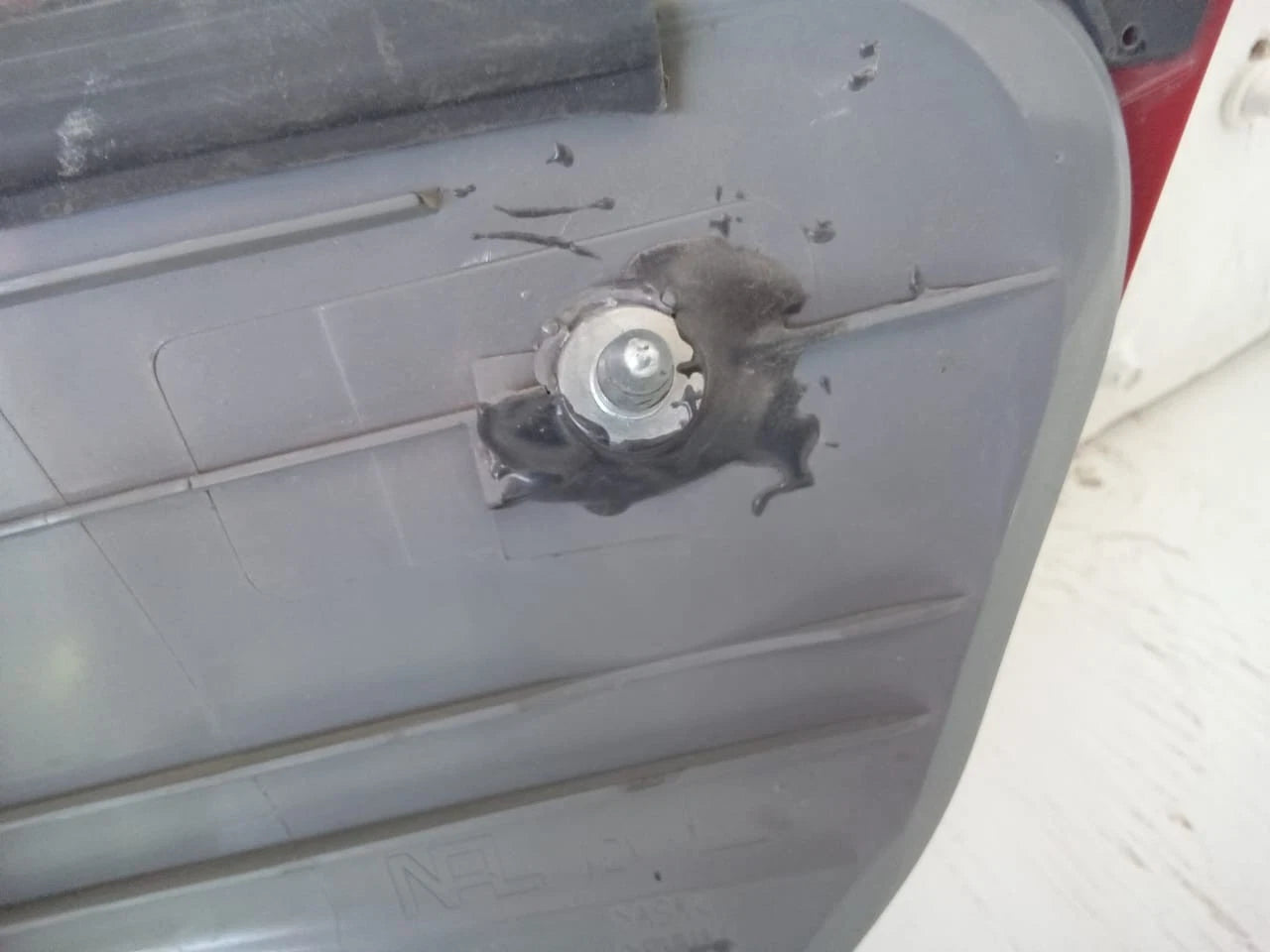 2006-2010 TOYOTA SIENNA TAIL LIGHT REAR LAMP LEFT DRIVER SIDE 81560AE020