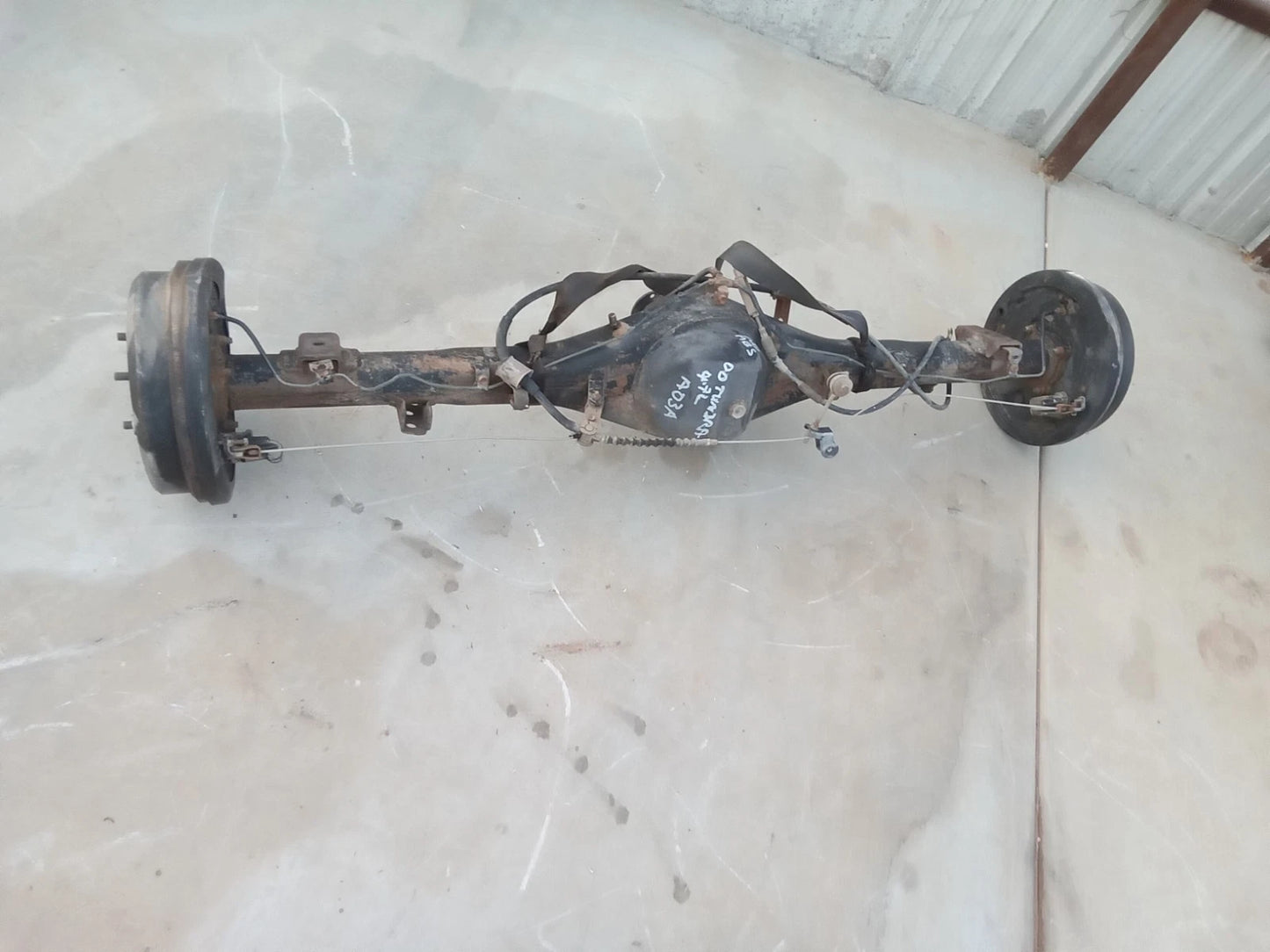 00-06 TOYOTA TUNDRA ACC CAB (1.5 DOORS) 4.7L 4WD 4X4 REAR END DIFFERENTIAL AXLE