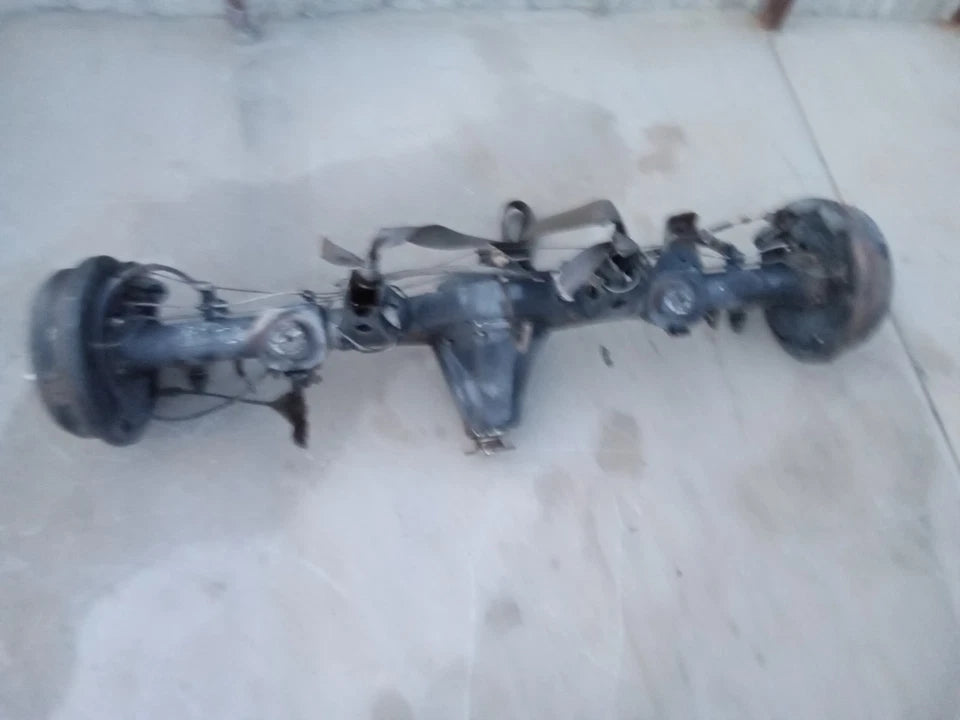 96-02 TOYOTA 4RUNNER REAR END DIFFERENTIAL AXLE CARRIER COMPLETE W/ABS A03A 4.10