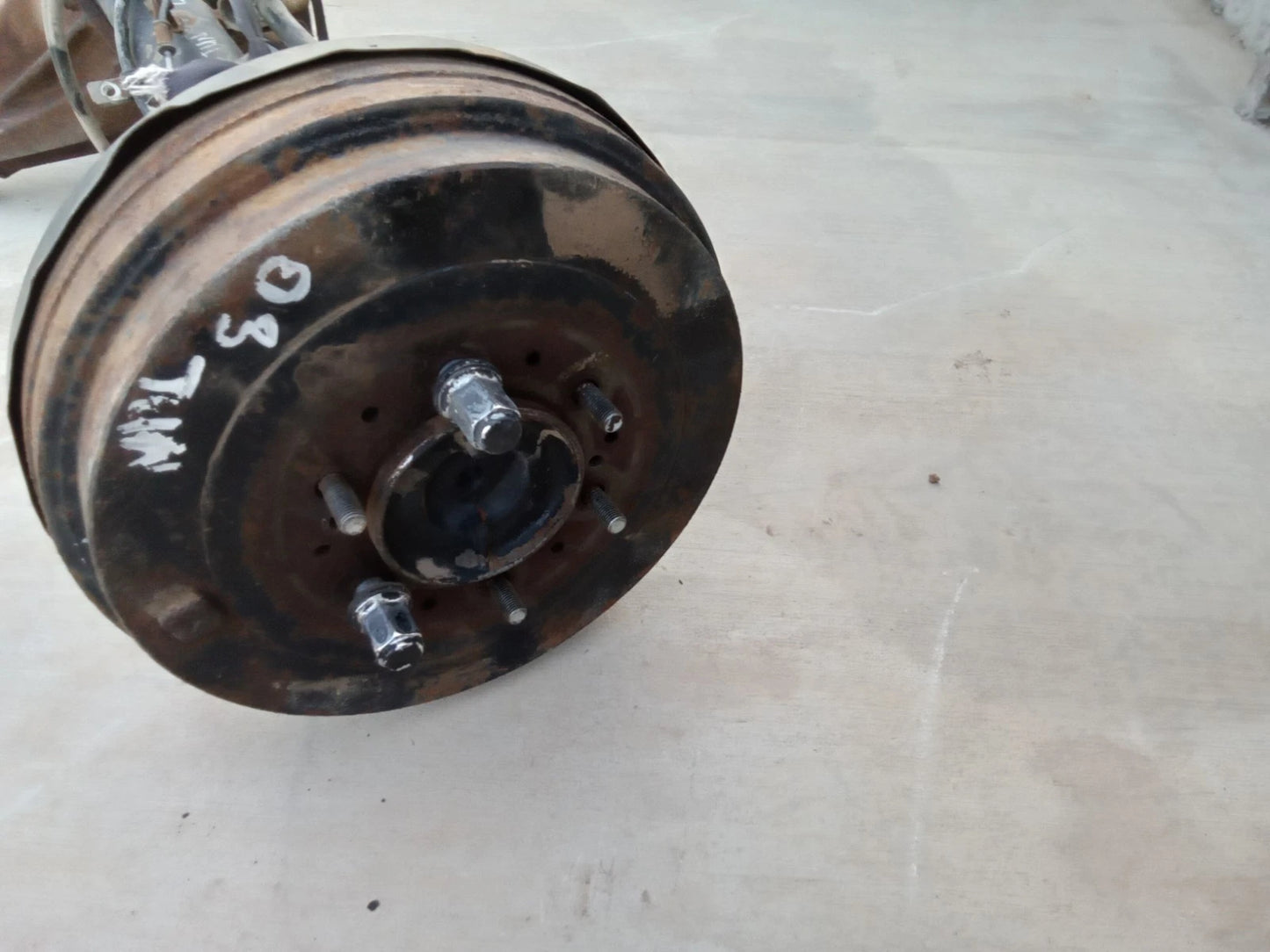 00-06 TOYOTA TUNDRA ACC CAB (1.5 DOORS) 4.7L 4WD 4X4 REAR END DIFFERENTIAL AXLE