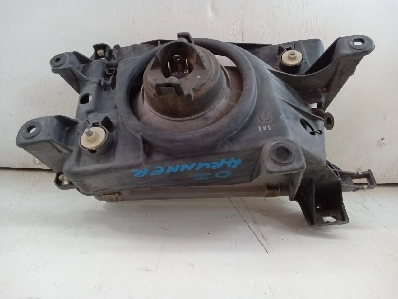 1999- 2002 TOYOTA 4RUNNER HEADLIGHT HEADLAMP LEFT DRIVER SIDE - 9922670005