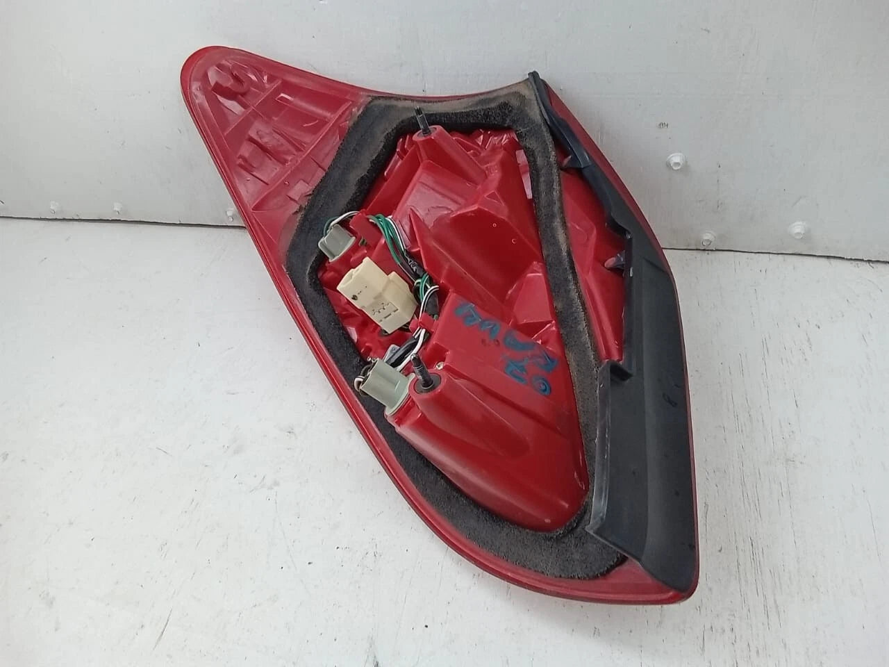 2006-2008 TOYOTA RAV4 TAIL LIGHT REAR LAMP RIGHT PASSENGER SIDE 81561-42100