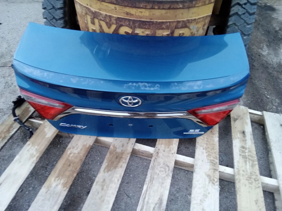 2015 2016 2017 TOYOTA CAMRY TRUNK LID BOOT LIFTGATE WITH CAMERA - COLOR 8T7