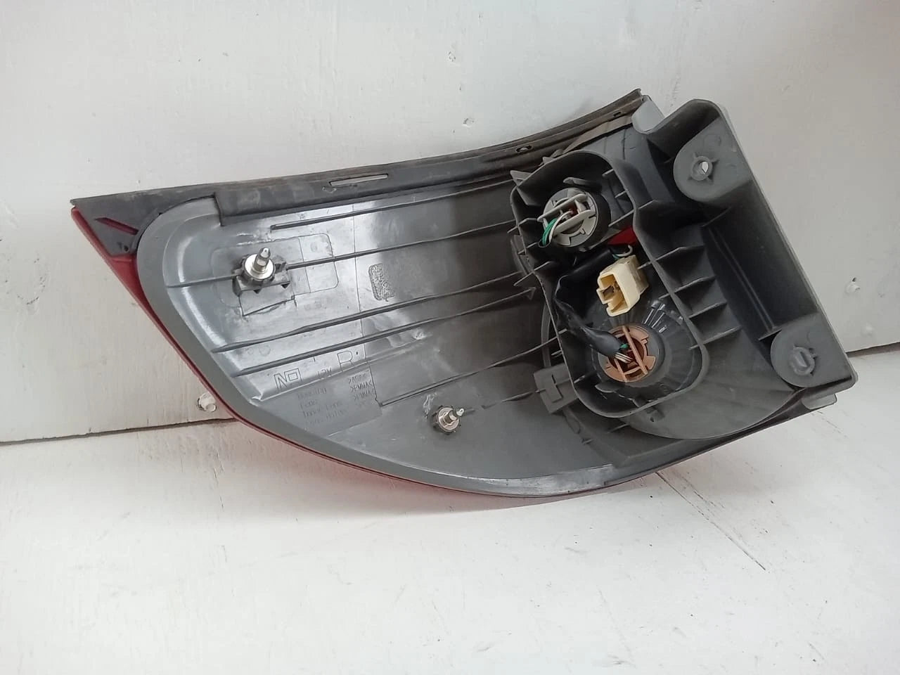 2006-2010 TOYOTA SIENNA TAIL LIGHT REAR LAMP RIGHT PASSENGER SIDE 81550AE020