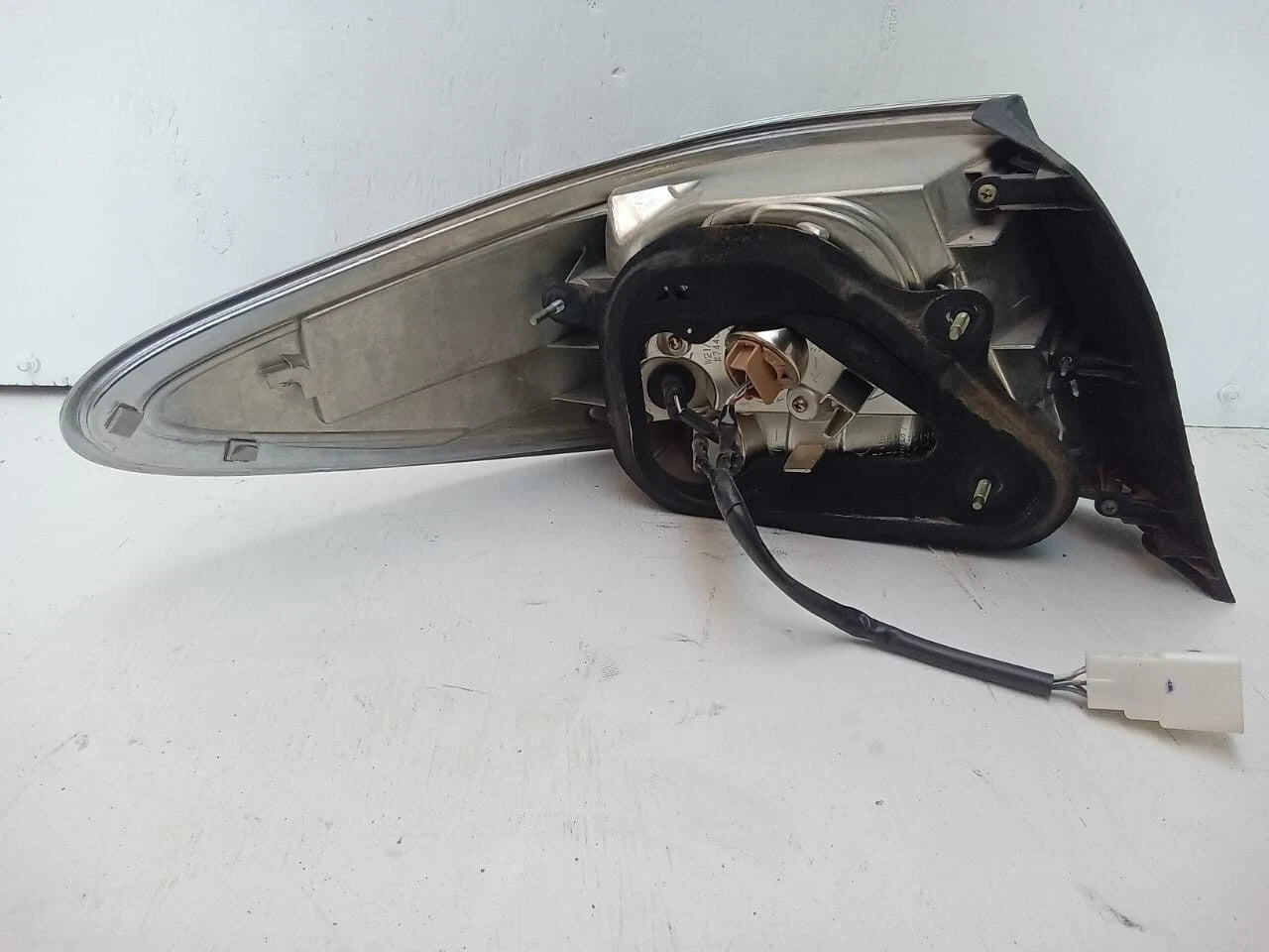 2004-2006 LEXUS ES330 ES 330 TAIL LIGHT REAR LAMP RIGHT PASSENGER SIDE 8155133430