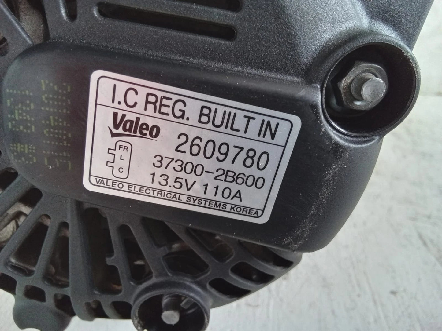 2012-2016 KIA RIO 1.6L ALTERNATOR GENERATOR - 2609780 | 37300-2B600