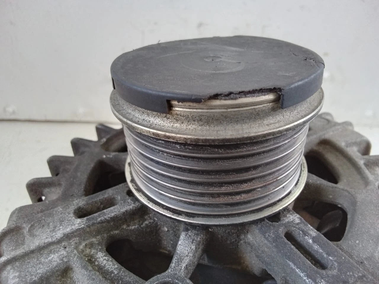 2014-2015 KIA OPTIMA 2.0L ALTERNATOR GENERATOR - 37300-2G850 | 2612490 B