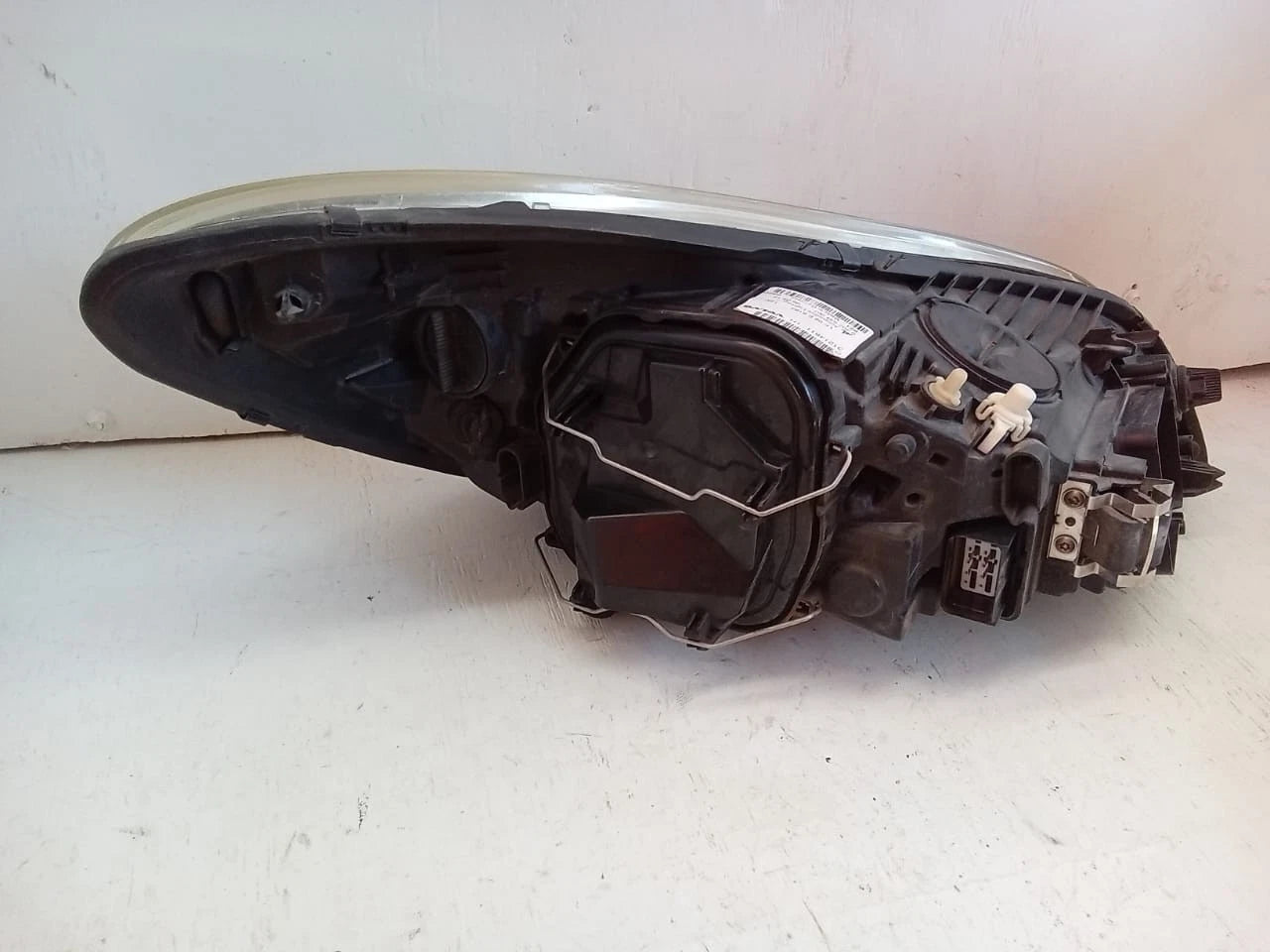 2011 - 2013 VOLVO C30 T5 HEADLIGHT HEADLAMP LEFT DRIVER SIDE - LE08F6184 31214812