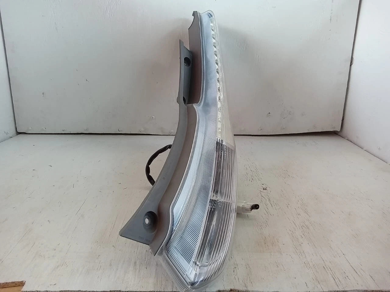 2013-2014 NISSAN LEAF REAR LAMP RIGHT PASSENGER SIDE 26550-3NA3A