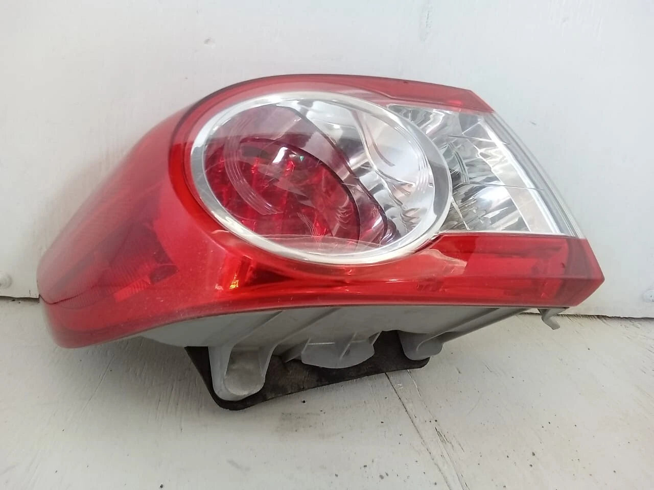 2011-2013 TOYOTA COROLLA TAIL LIGHT REAR LAMP LEFT DRIVER SIDE - SAE AIP2ST 09