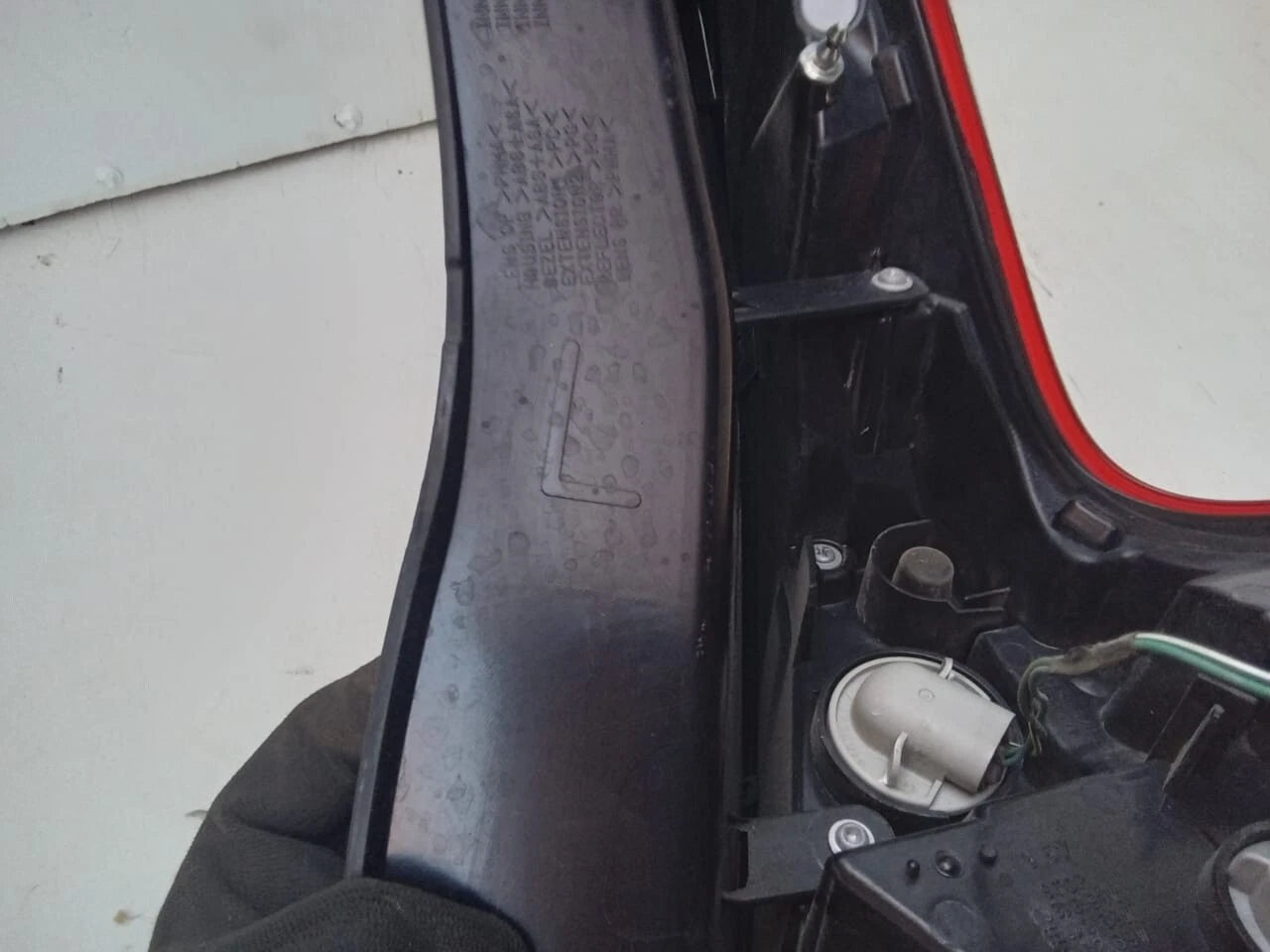 2018-2020 MITSUBISHI ECLIPSE CROSS TAIL LIGHT REAR LAMP LEFT DRIVER SIDE 8330B014