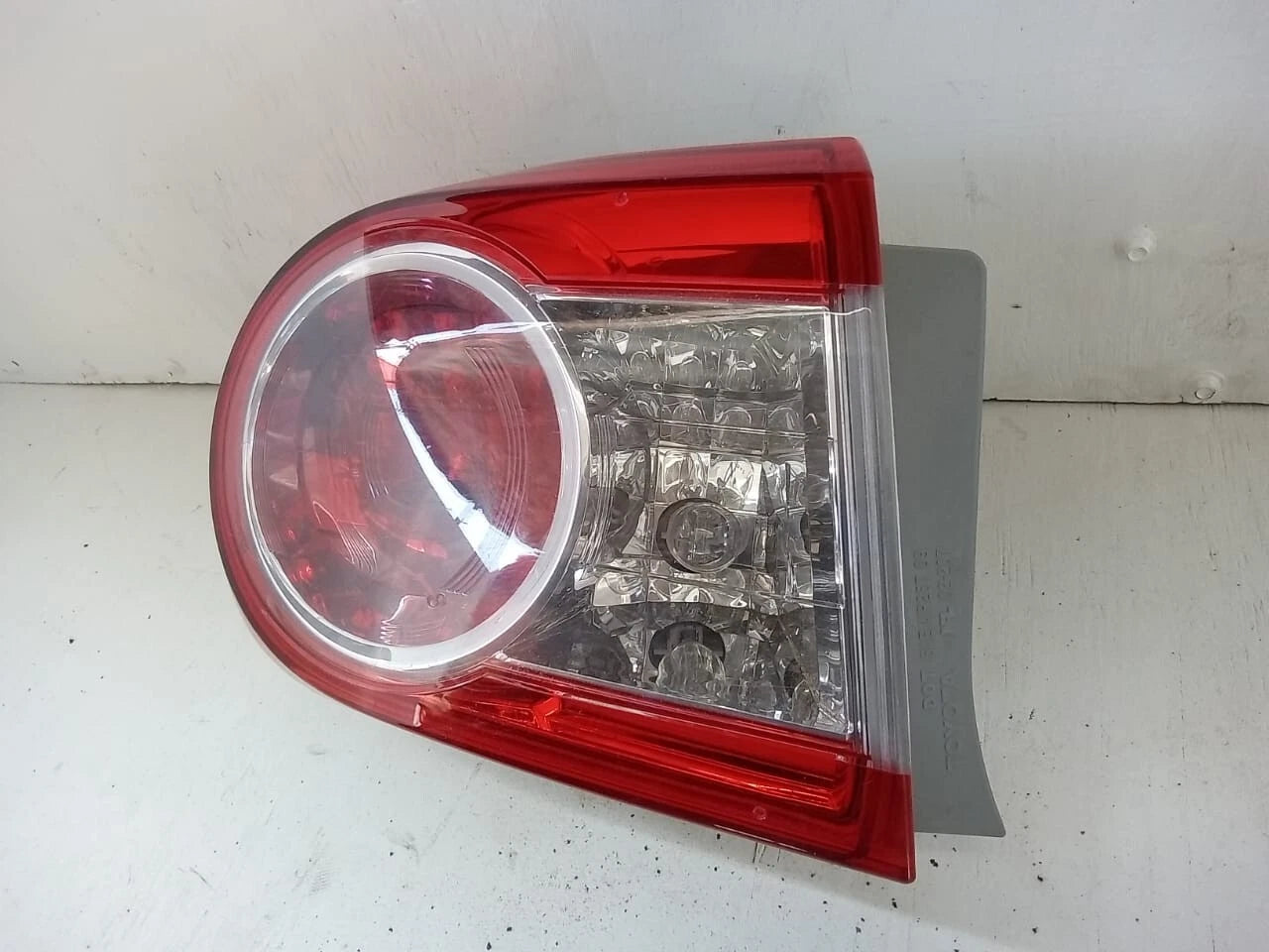 2011-2013 TOYOTA COROLLA TAIL LIGHT REAR LAMP LEFT DRIVER SIDE - SAE AIP2ST 09