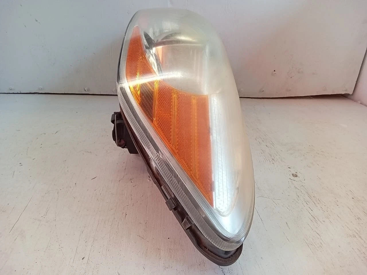 2011 - 2013 VOLVO C30 T5 HEADLIGHT HEADLAMP LEFT DRIVER SIDE - LE08F6184 31214812