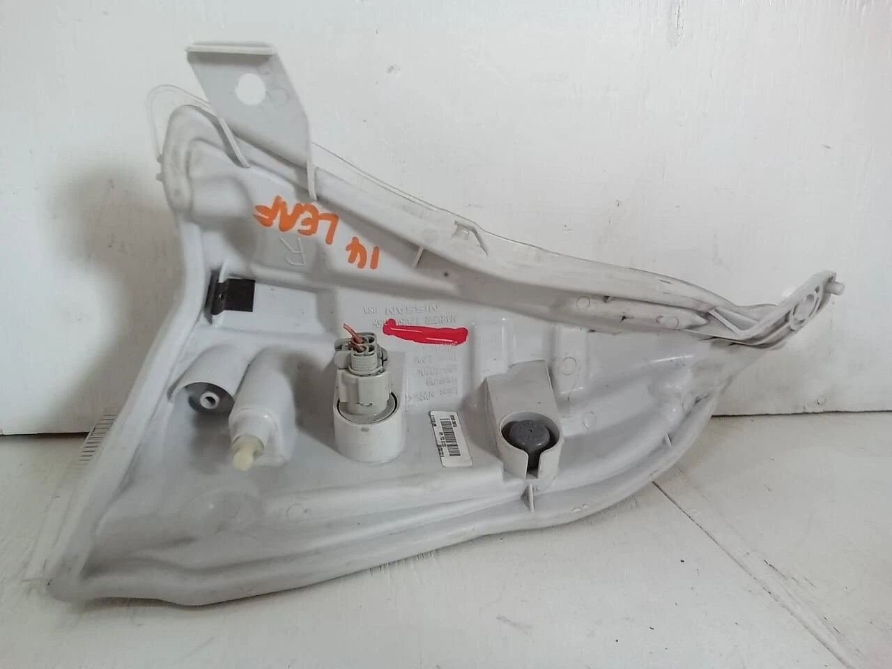 2011 - 2017 NISSAN LEAF TURN SIGNAL LIGHT RIGHT PASSENGER SIDE - 261803NF0A