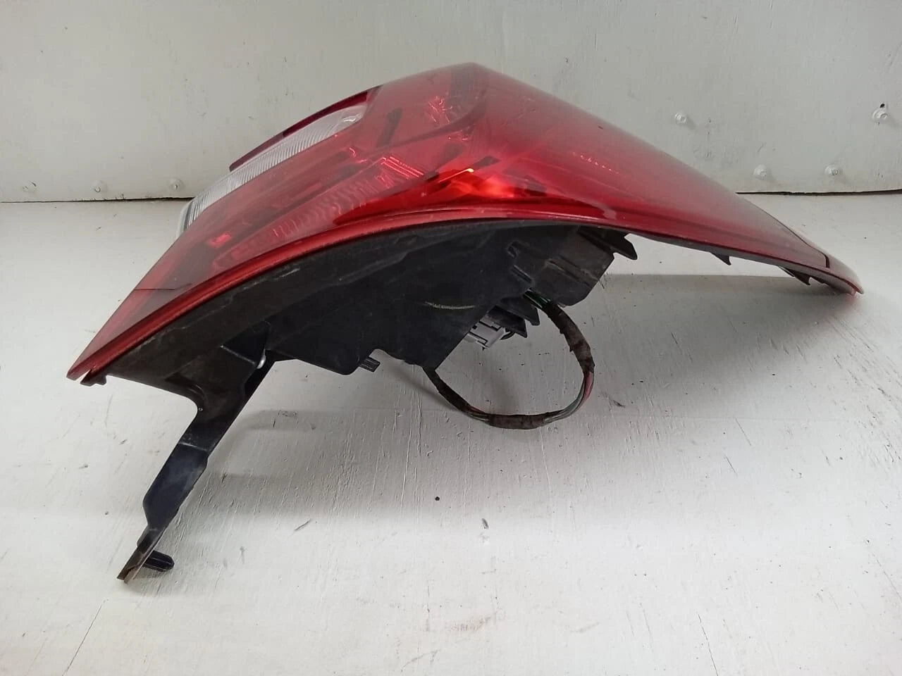 2015-2019 SUBARU OUTBACK WAGON TAIL LIGHT REAR LAMP RIGHT PASSENGER SIDE 84912AL05A