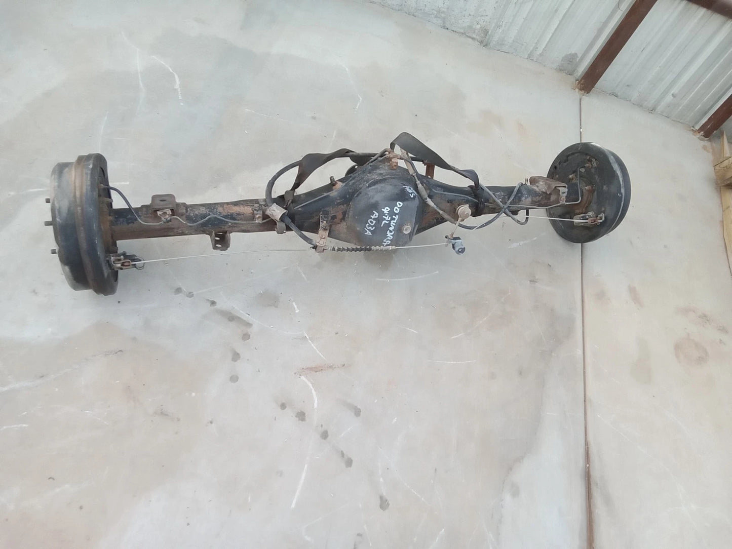 00-06 TOYOTA TUNDRA ACC CAB (1.5 DOORS) 4.7L 4WD 4X4 REAR END DIFFERENTIAL AXLE