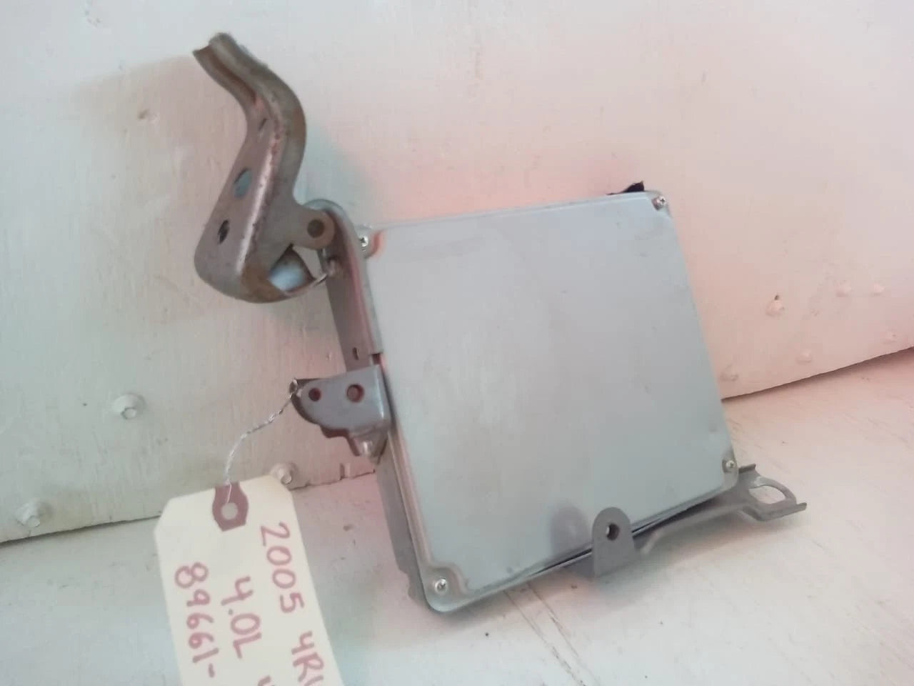 2005 TOYOTA 4RUNNER 4.0L 4WD ENGINE COMPUTER CONTROL MODULE ECU ECM 89661-35A81