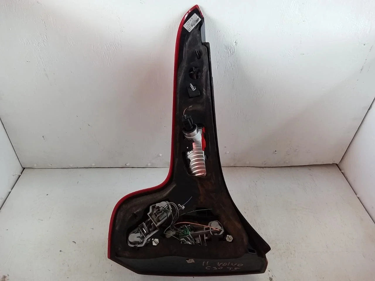 2007-2013 VOLVO C30 T5 right rear tail light assembly with black housing and red lens