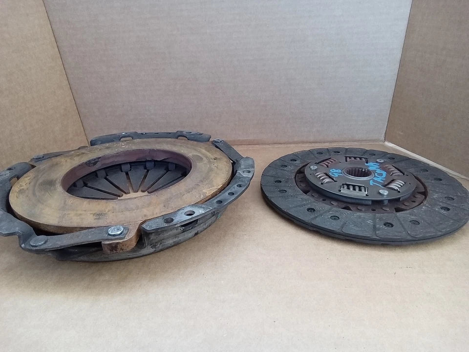 1995-2004 TOYOTA TACOMA CLUTCH PRESSURE PLATE AND DISC - OEM