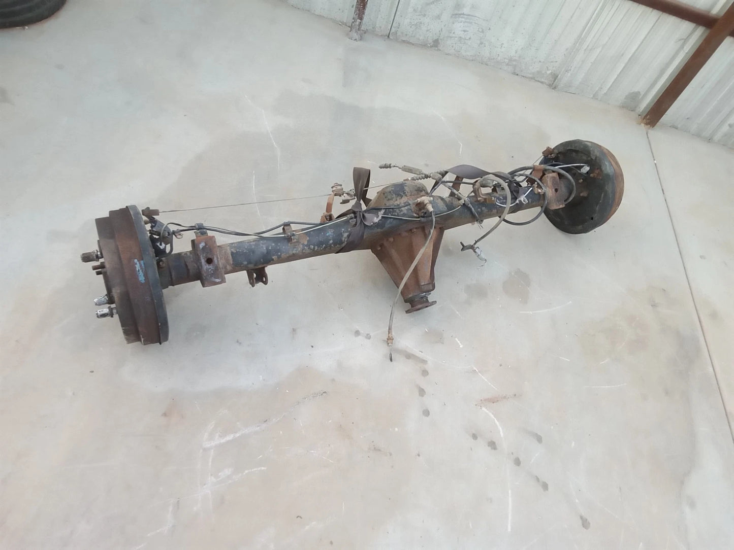 00-06 TOYOTA TUNDRA ACC CAB (1.5 DOORS) 4.7L 4WD 4X4 REAR END DIFFERENTIAL AXLE