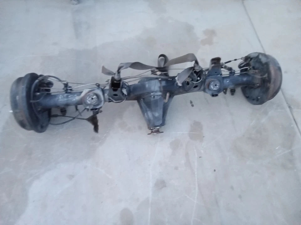 96-02 TOYOTA 4RUNNER REAR END DIFFERENTIAL AXLE CARRIER COMPLETE W/ABS A03A 4.10