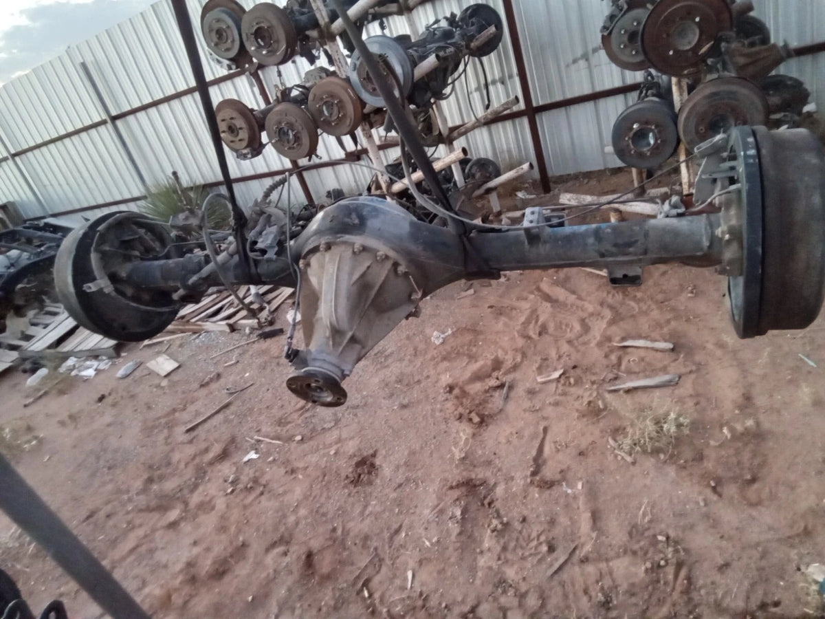 2001 2002 Nissan Frontier 3.3L V6 REAR END DIFFERENTIAL AXLE W/ LOCKER 4.636