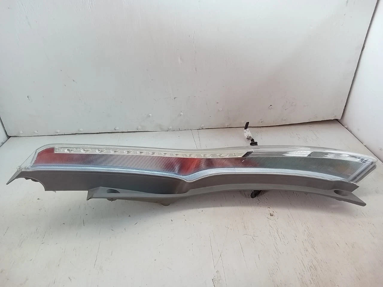 2013-2014 NISSAN LEAF REAR LAMP RIGHT PASSENGER SIDE 26550-3NA3A