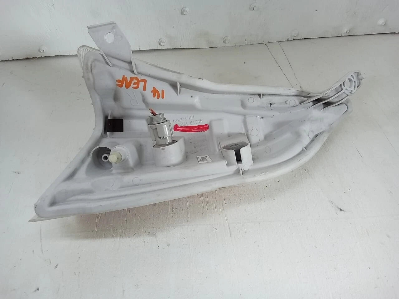 2011 - 2017 NISSAN LEAF TURN SIGNAL LIGHT RIGHT PASSENGER SIDE - 261803NF0A