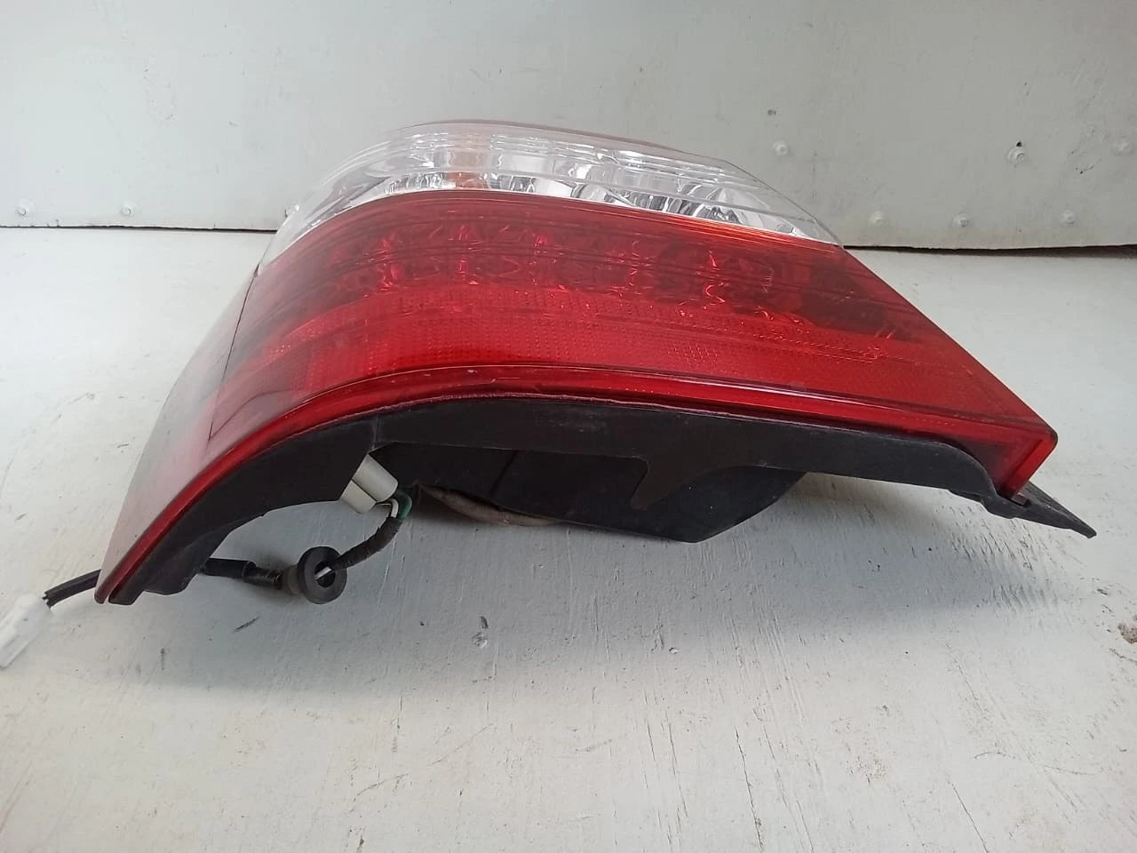 2006-2007 TOYOTA HIGHLANDER HYBRID LIMITED REAR LAMP LEFT DRIVER SIDE 81551-48090, 8155148090, TY1137-U000R